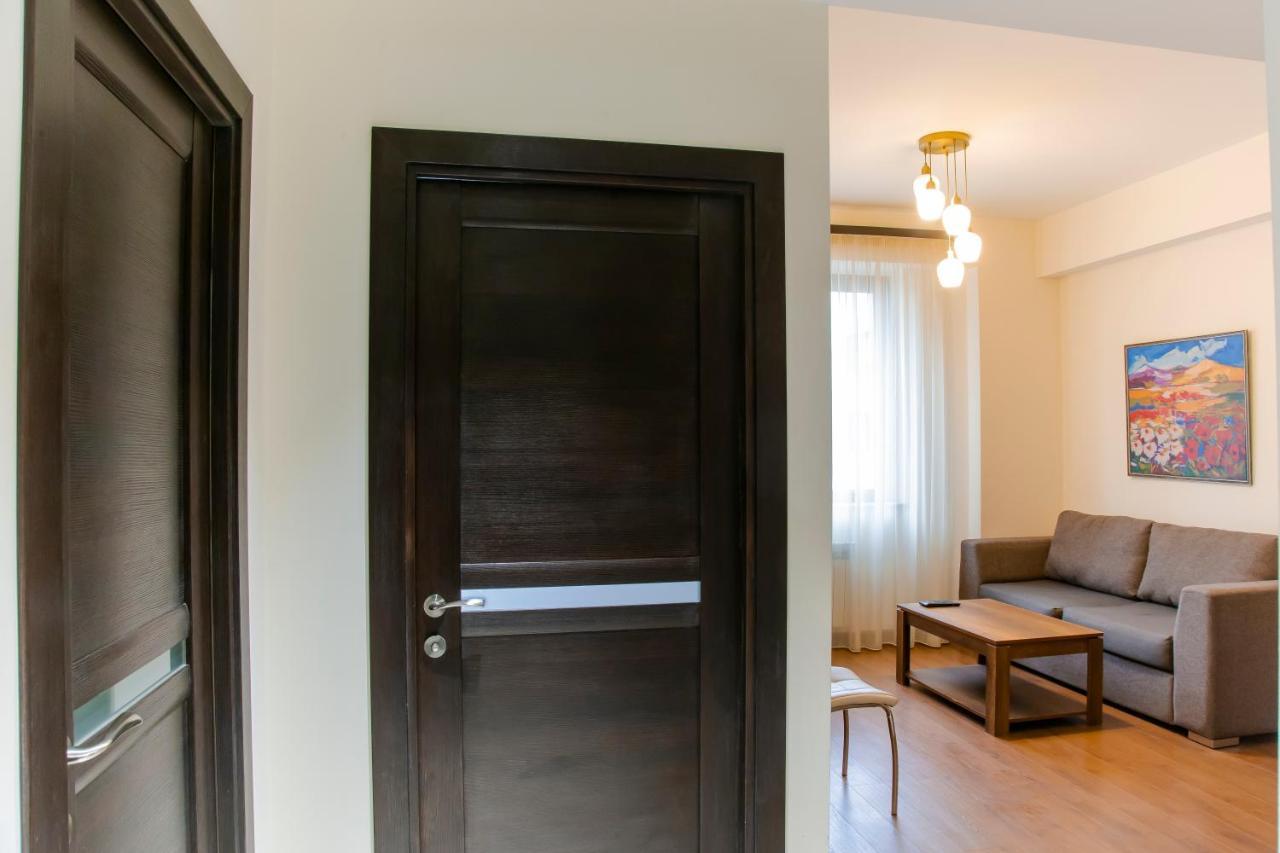 D&H Group Apartment Yerevan Exterior photo