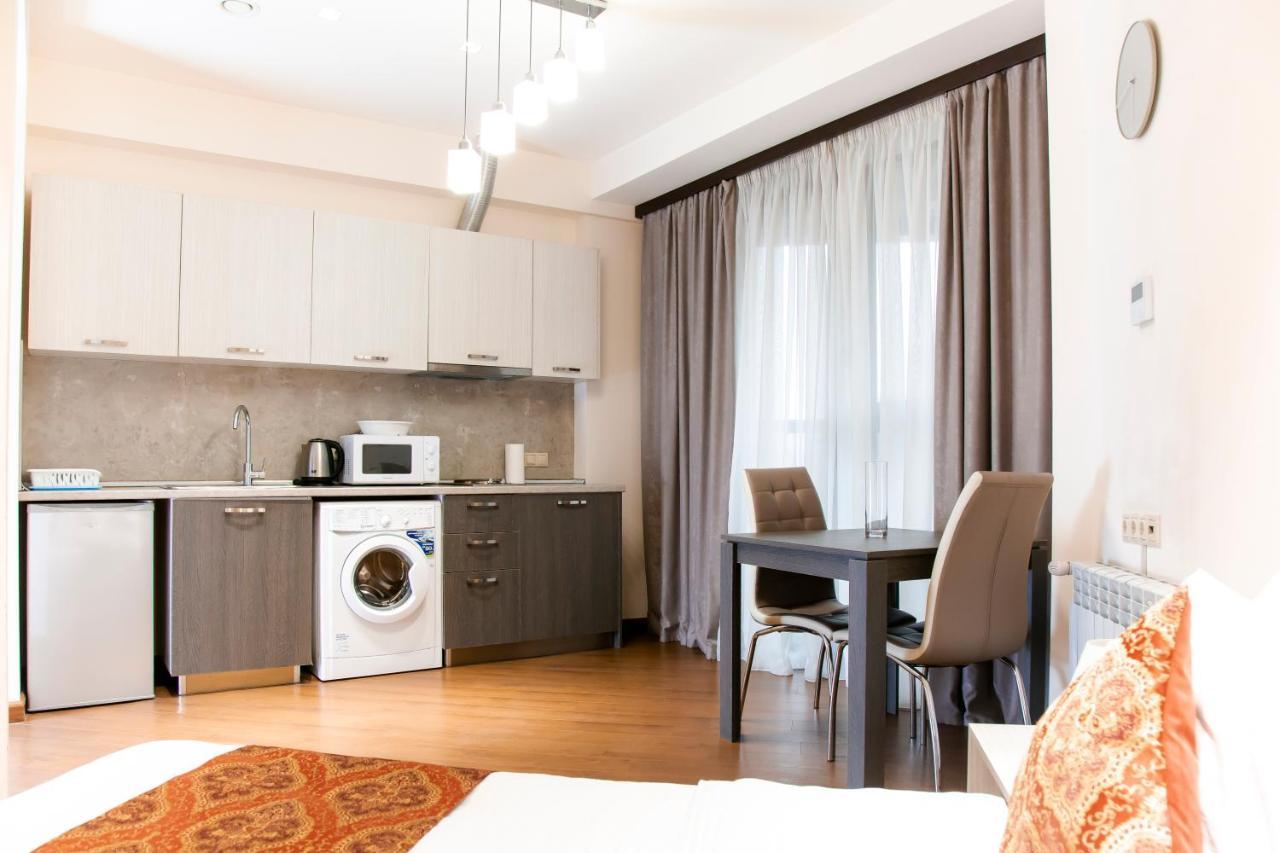 D&H Group Apartment Yerevan Exterior photo