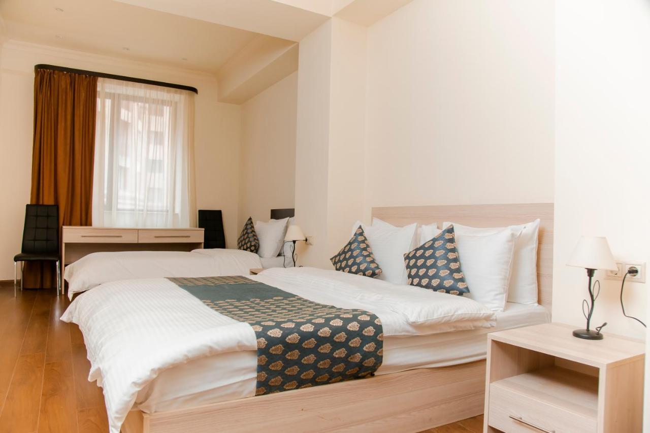D&H Group Apartment Yerevan Exterior photo