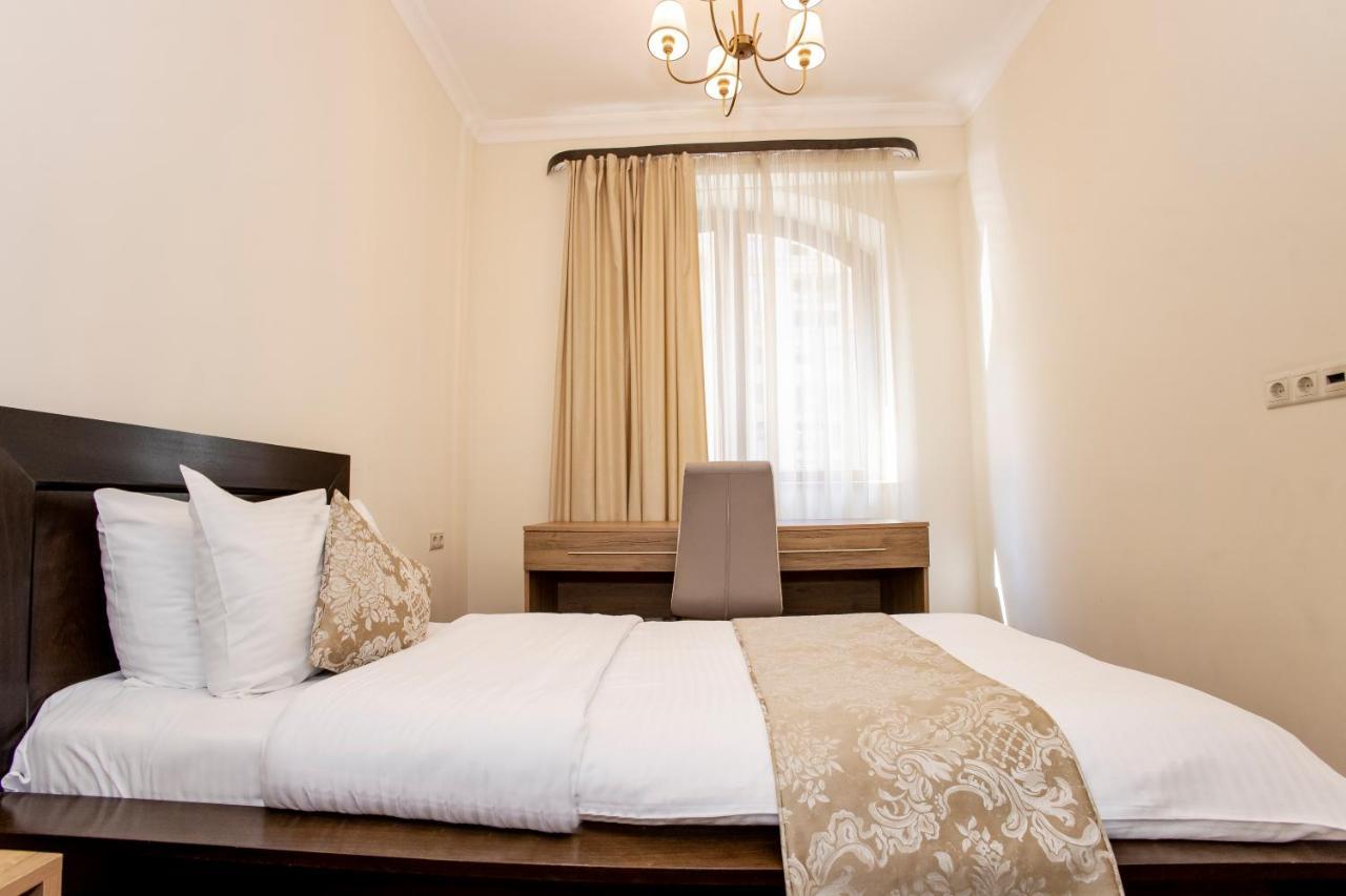 D&H Group Apartment Yerevan Exterior photo