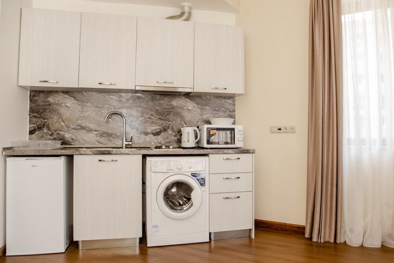 D&H Group Apartment Yerevan Exterior photo